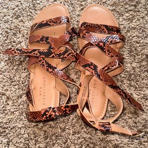 New directions sandals size 7